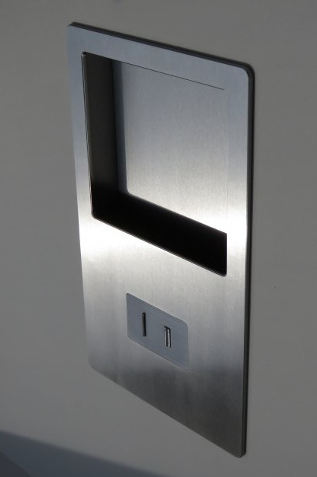 Euroa elektronika w pochwytach drzwi 11